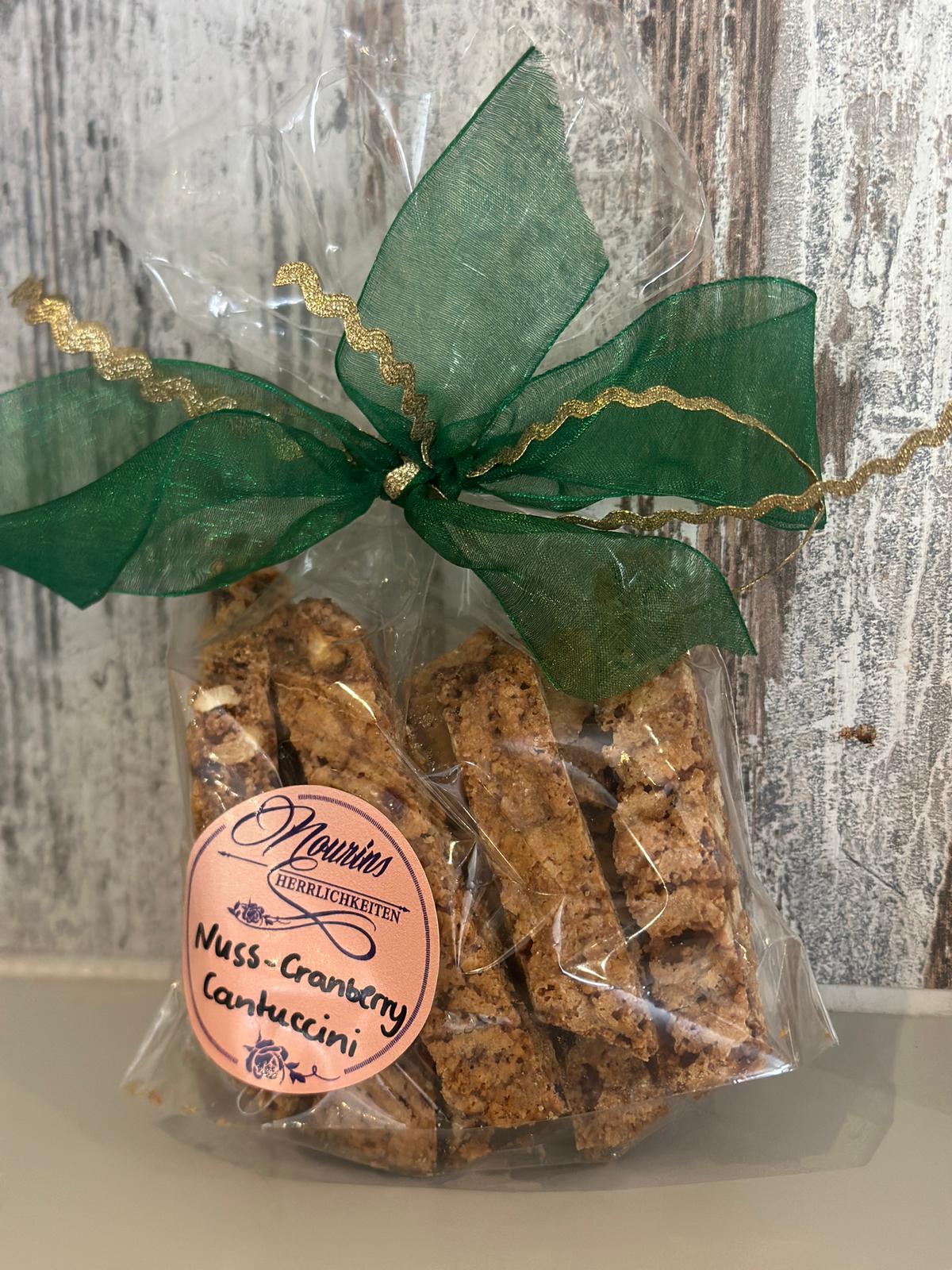 Nuss-Cranberry Cantuccini